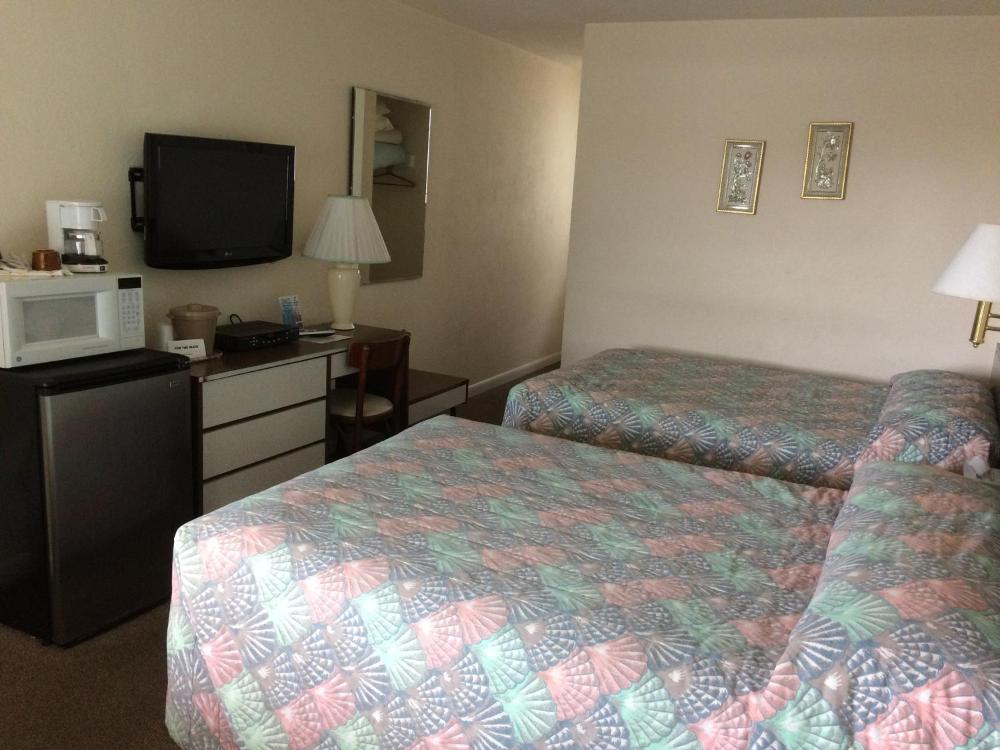 Crystal Sands Motel